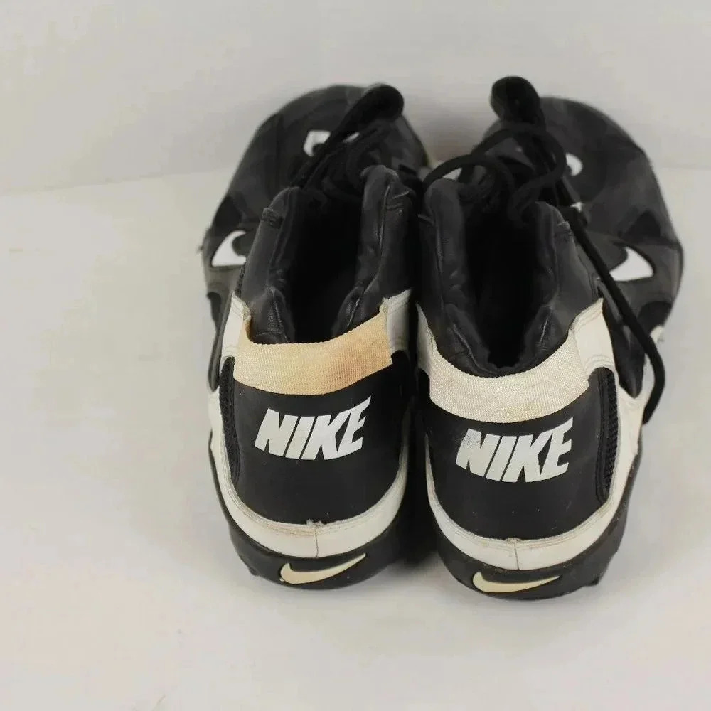 Nike Football Cleats - Picture 3 of 4